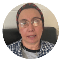 Portrait d'un membre de l'équipe dévouée de Pluri-elles Manitoba au service de la communauté.