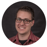 Portrait d'un membre de l'équipe dévouée de Pluri-elles Manitoba au service de la communauté.