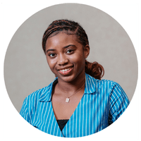 Portrait d'un membre de l'équipe dévouée de Pluri-elles Manitoba au service de la communauté.