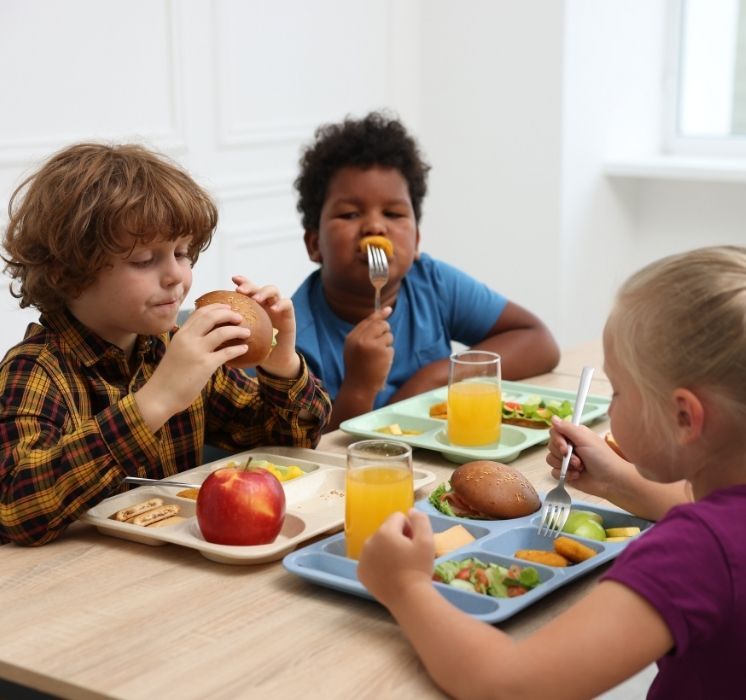 Atelier interactif sur l'alimentation saine et l'énergie au quotidien pour les élèves chez Pluri-elles, Winnipeg.
