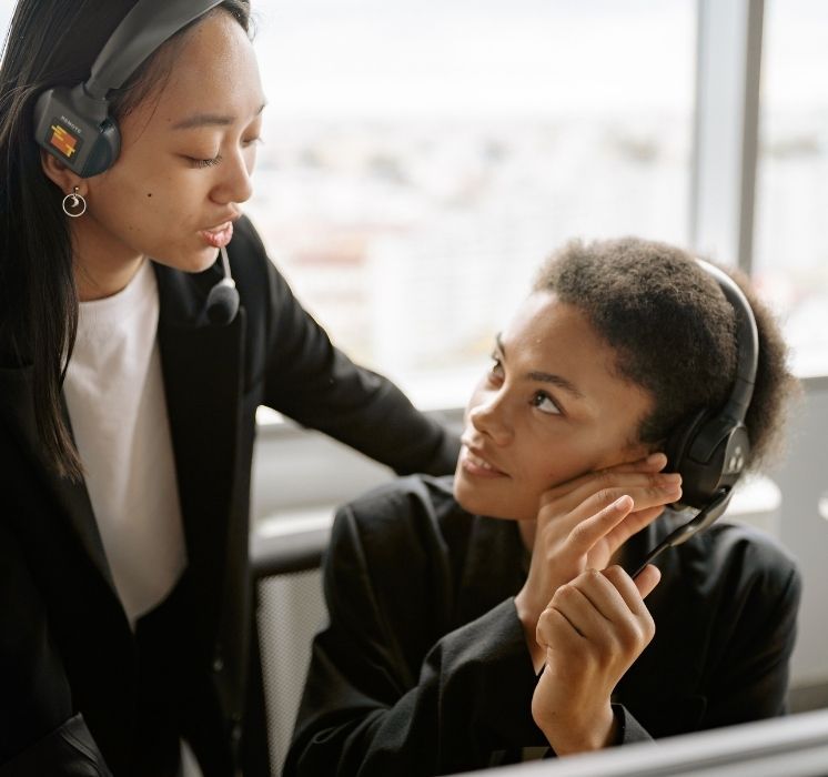 l'outil ACS+ (Analyse comparative entre les sexes plus) pour mieux servir les nouvelles arrivantes à Pluri-elles, Winnipeg.