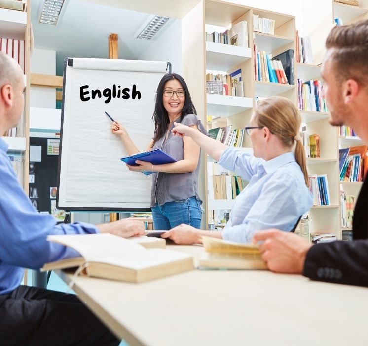 Participants du programme REDI de Pluri-elles Manitoba suivant une formation professionnelle pour un retour à l'emploi avec stage rémunéré.