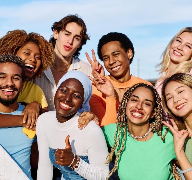 atelier organisé par Pluri-elles à Winnipeg, célébrant la diversité et l'inclusion.