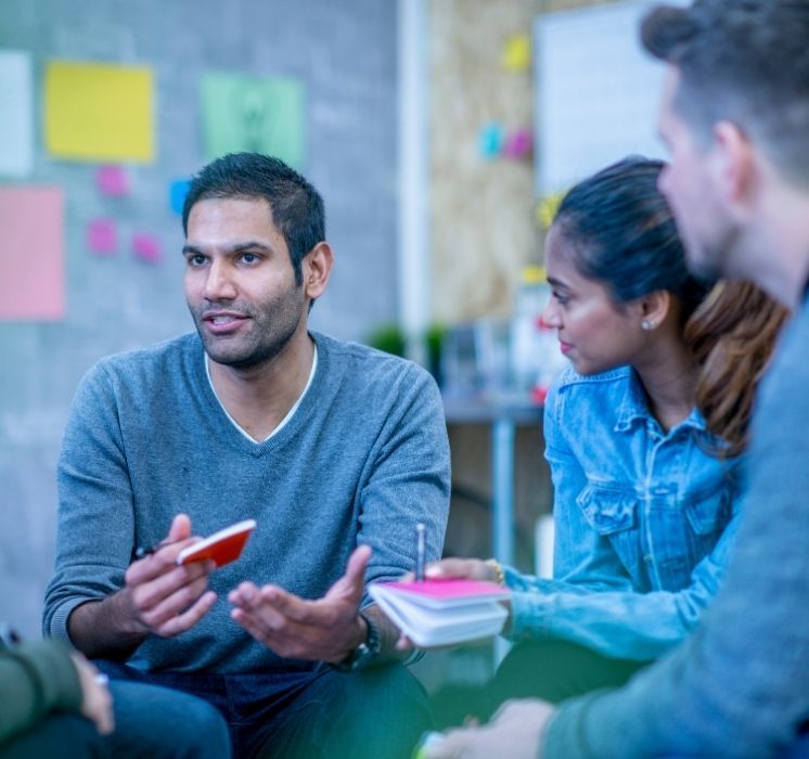 Accompagnement spécialisé pour adultes ayant des troubles d'apprentissage, en partenariat avec la COFA chez Pluri-elles Manitoba.