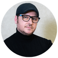 Portrait d'un membre de l'équipe dévouée de Pluri-elles Manitoba au service de la communauté.