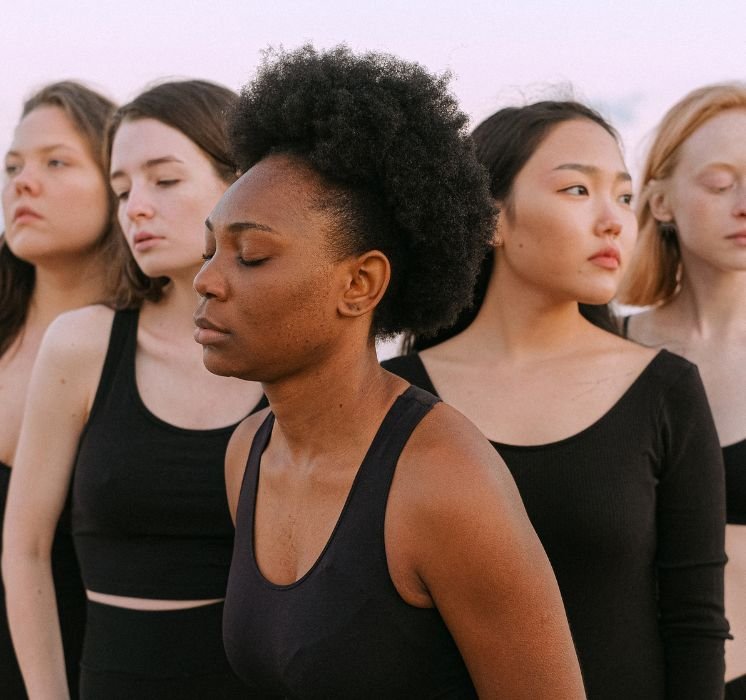Atelier de théâtre Voix de femmes à Winnipeg par Pluri-elles et le Théâtre Cercle Molière